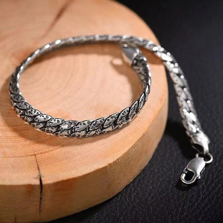Bracelet porte-bonheur en cuivre avec boucle porte-bonheur et texture à pois simples avec Buddha Stones