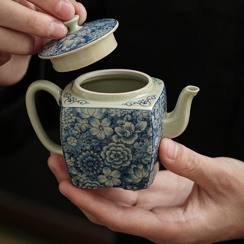 Théière en céramique de style chinois Gongfu en porcelaine bleue et blanche avec Buddha Stones