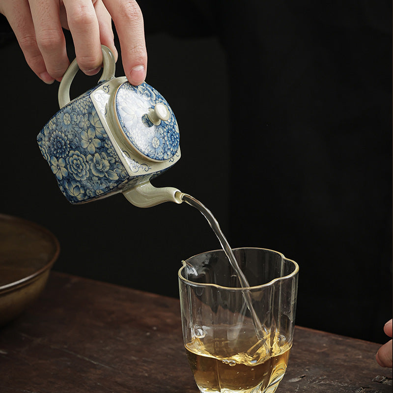 Théière en céramique de style chinois Gongfu en porcelaine bleue et blanche avec Buddha Stones