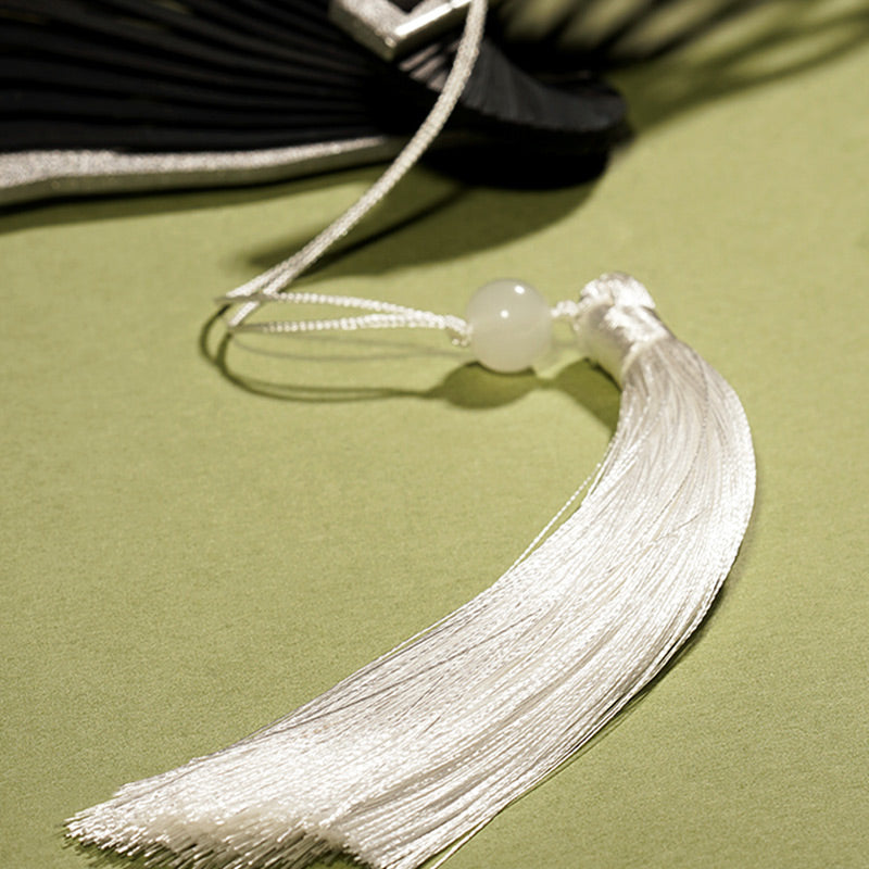 Éventail pliant en bambou et soie à motif grue bleu et blanc vintage Buddha Stones