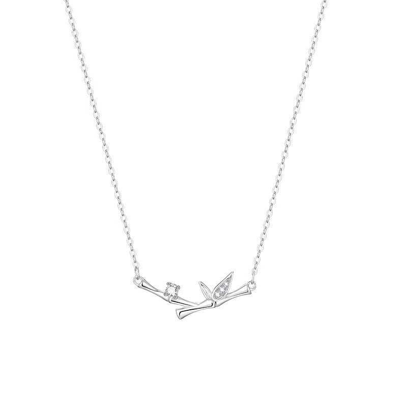 Collier pendentif en cuivre et zircon avec motif de feuille de bambou et Buddha Stones