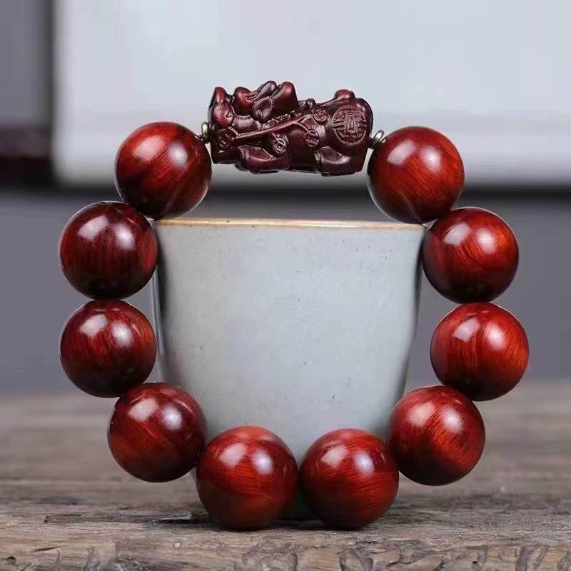 Bracelet de protection PiXiu en bois de santal rouge à petites feuilles de Buddha Stones