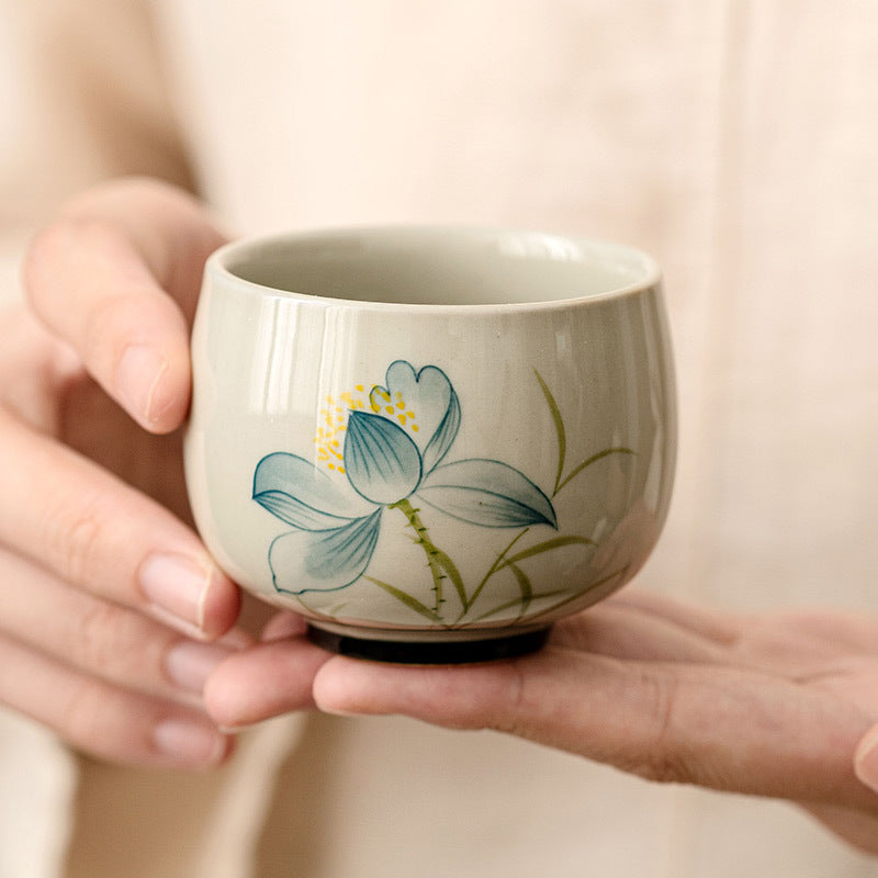 Tasse à thé en céramique peinte à la main avec des Buddha Stones et des fleurs de lotus Tasse à thé Kung Fu