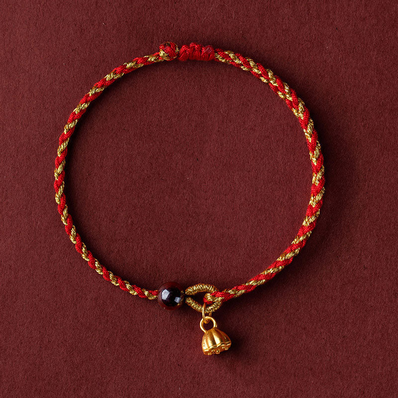 Bracelet tressé en corde d'or rouge fabriqué à la main par Buddha Stones avec breloque Lotus Peace And Joy
