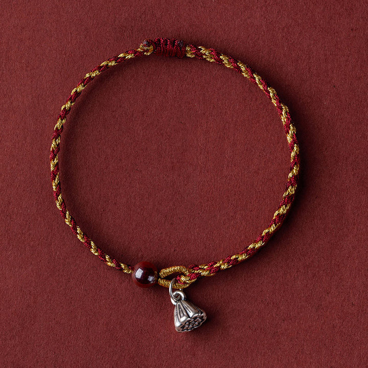 Bracelet tressé en corde d'or rouge fabriqué à la main par Buddha Stones avec breloque Lotus Peace And Joy
