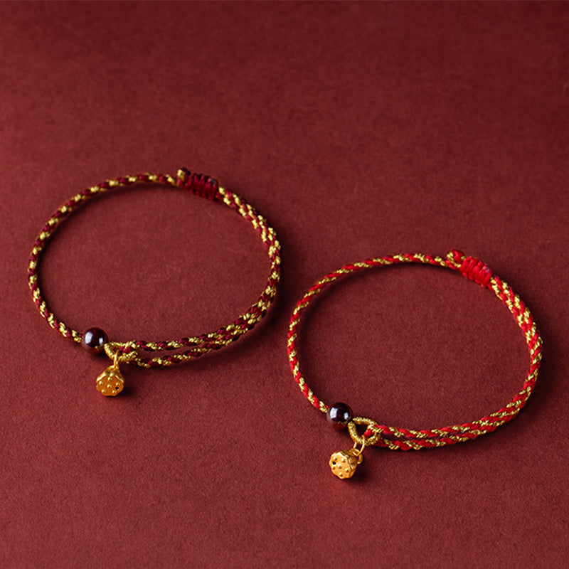 Bracelet tressé en corde d'or rouge fabriqué à la main par Buddha Stones avec breloque Lotus Peace And Joy