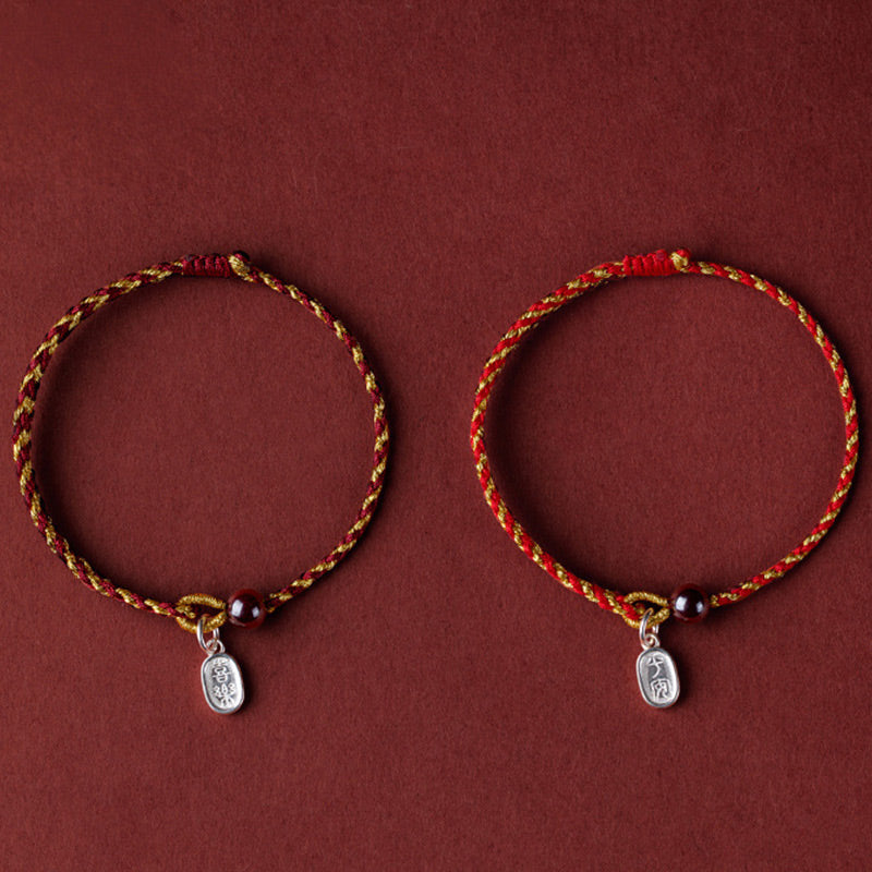 Bracelet tressé en corde d'or rouge fabriqué à la main par Buddha Stones avec breloque Lotus Peace And Joy