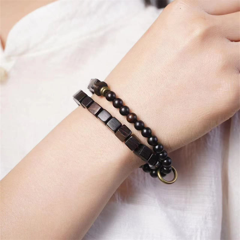 Bracelet double tour en perles carrées en bois d'ébène du Tibet et Buddha Stones