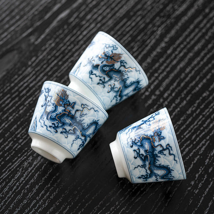 Petite tasse à thé en céramique à motif de dragon bleu et blanc Buddha Stones Tasses à thé Kung Fu 45 ml