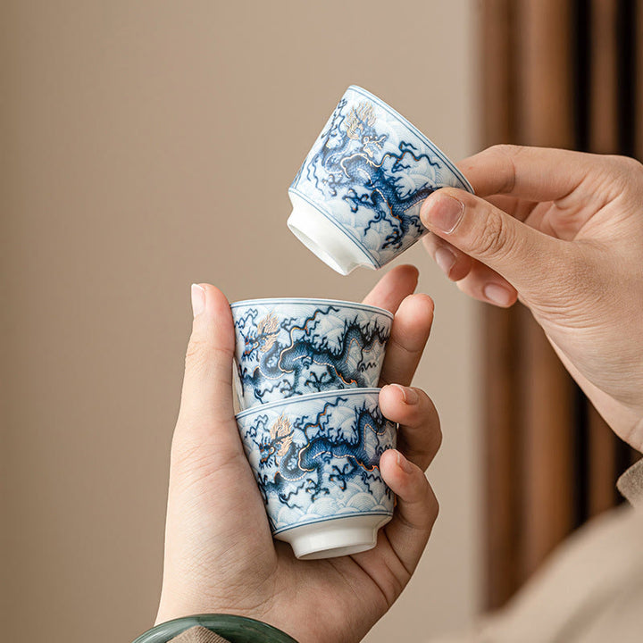 Petite tasse à thé en céramique à motif de dragon bleu et blanc Buddha Stones Tasses à thé Kung Fu 45 ml