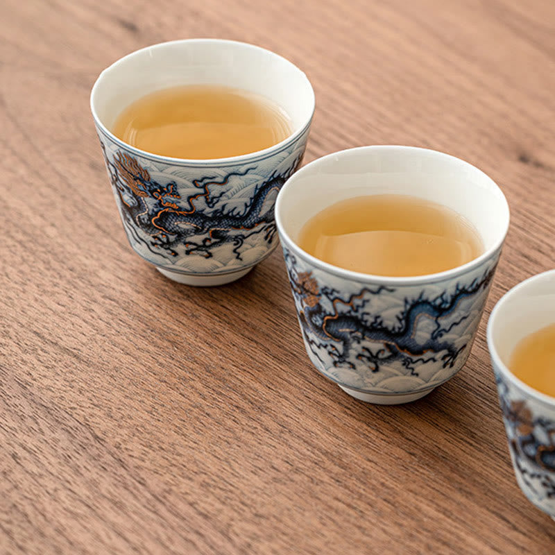 Petite tasse à thé en céramique à motif de dragon bleu et blanc Buddha Stones Tasses à thé Kung Fu 45 ml