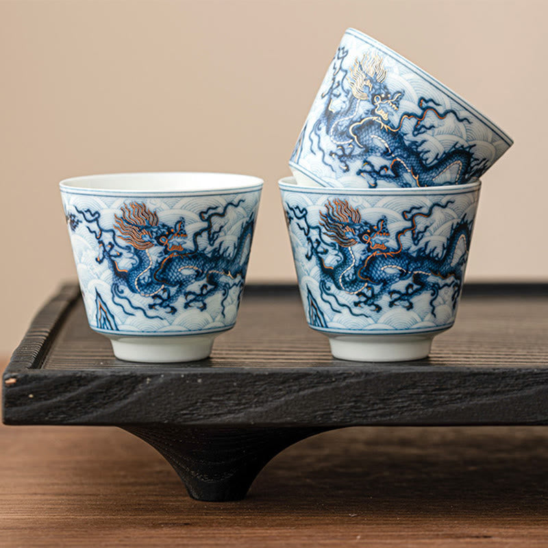 Petite tasse à thé en céramique à motif de dragon bleu et blanc Buddha Stones Tasses à thé Kung Fu 45 ml