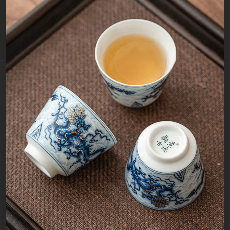 Petite tasse à thé en céramique à motif de dragon bleu et blanc Buddha Stones Tasses à thé Kung Fu 45 ml