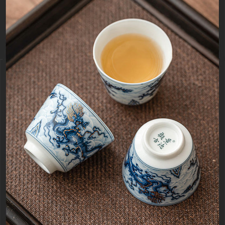 Petite tasse à thé en céramique à motif de dragon bleu et blanc Buddha Stones Tasses à thé Kung Fu 45 ml