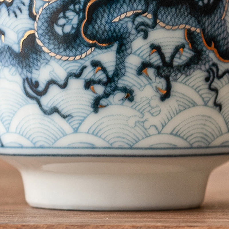 Petite tasse à thé en céramique à motif de dragon bleu et blanc Buddha Stones Tasses à thé Kung Fu 45 ml