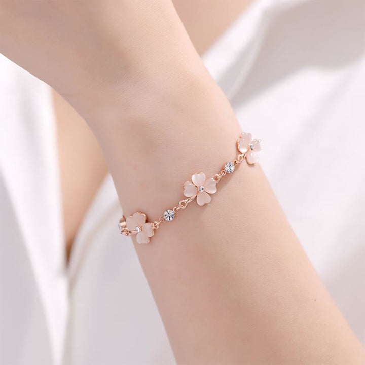 Bracelet chaîne d'amour en cristal rose avec trèfle à quatre feuilles et Buddha Stones