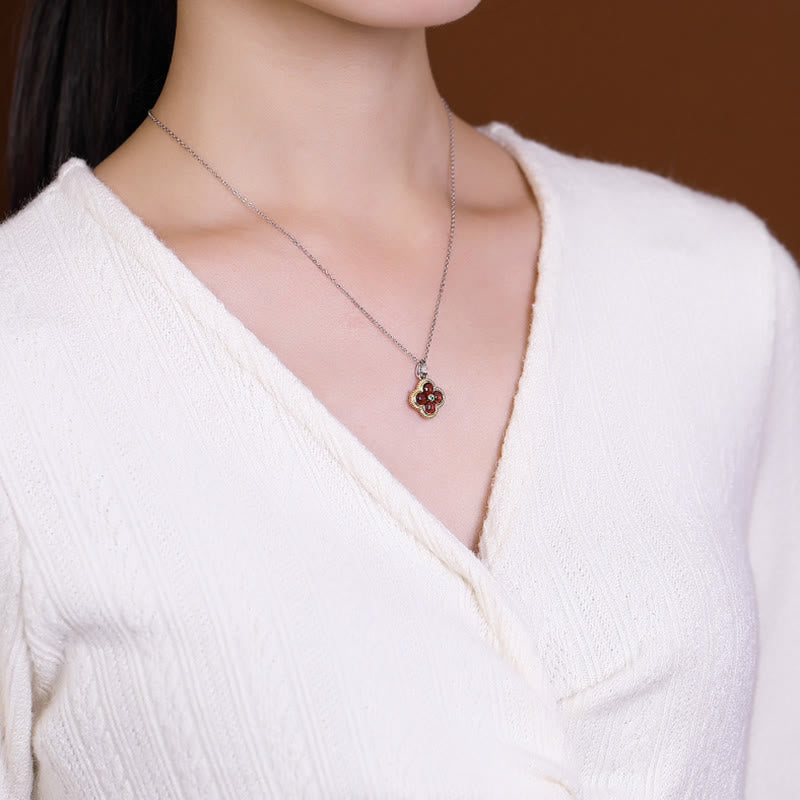 Collier pendentif trèfle à quatre feuilles en argent sterling 925 avec Buddha Stones et grenat naturel