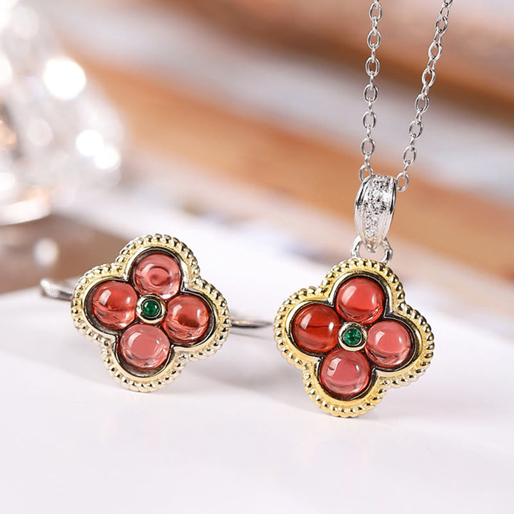 Collier pendentif trèfle à quatre feuilles en argent sterling 925 avec Buddha Stones et grenat naturel