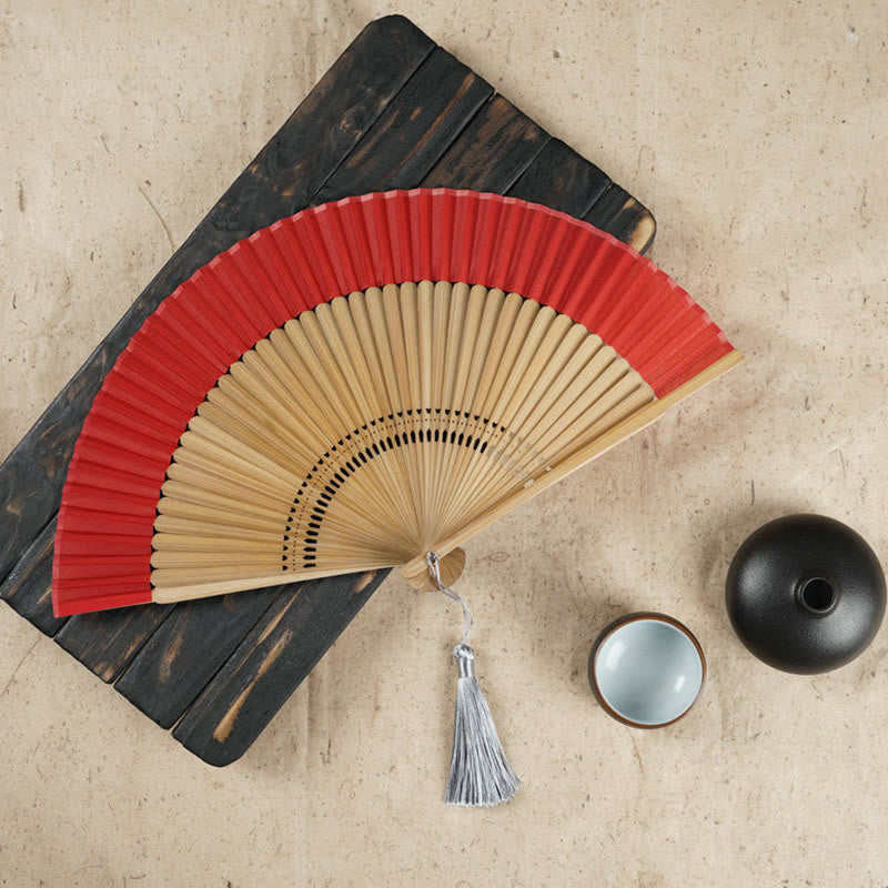 Éventail pliable en bambou à main avec gravure simple et creuse en forme de fleur de cerisier avec Buddha Stones - Rouge 22 cm - image 4
