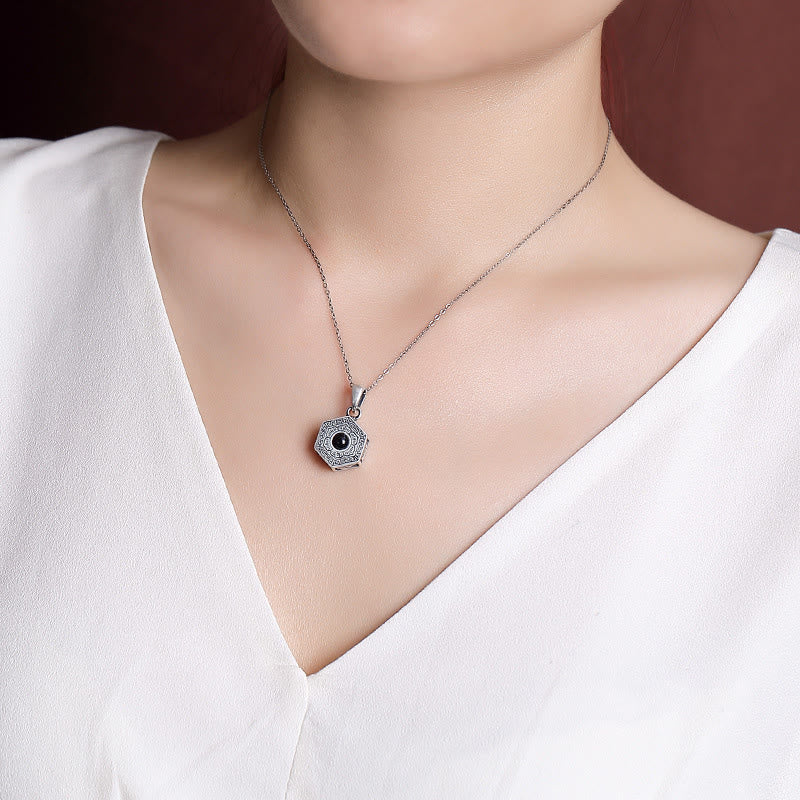 Buddha Stones Collier avec pendentif en argent sterling 990 tibétain Om Mani Padme Hum avec projection d'amour de lotus