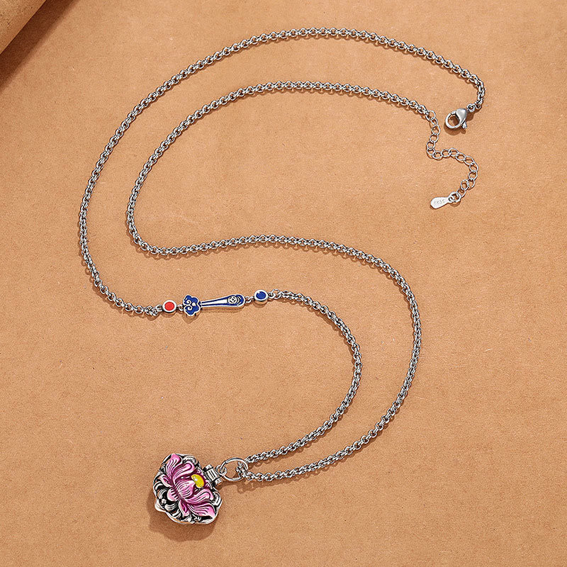 Collier pendentif en cuivre avec Buddha Stones et lotus porte-bonheur pour nouveau départ