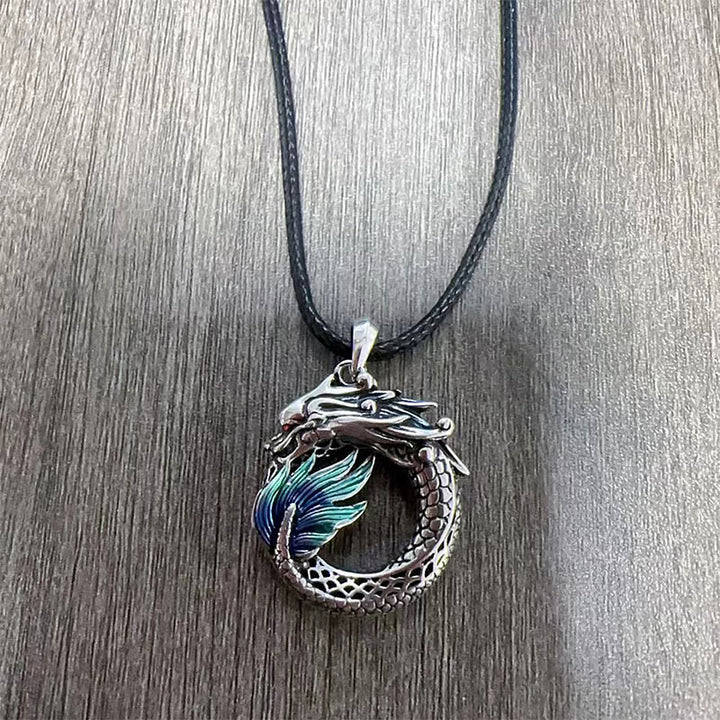 Collier tibétain en cuivre avec Buddha Stones et force du dragon