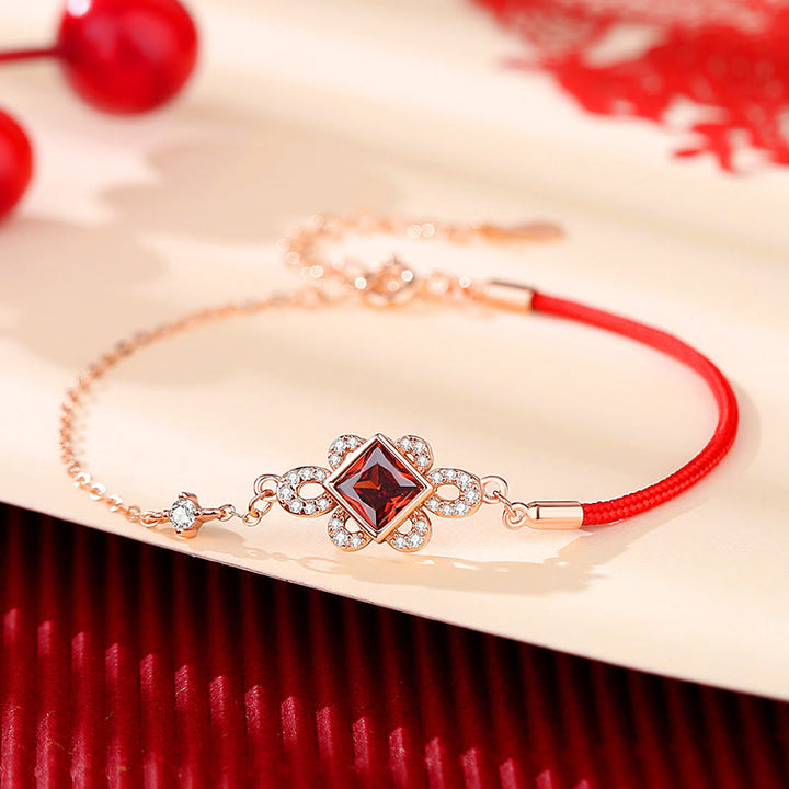 Ensemble Buddha Stones, pendentif, bracelet et boucles d'oreilles en argent sterling 925 avec nœuds chinois et zircons rouges