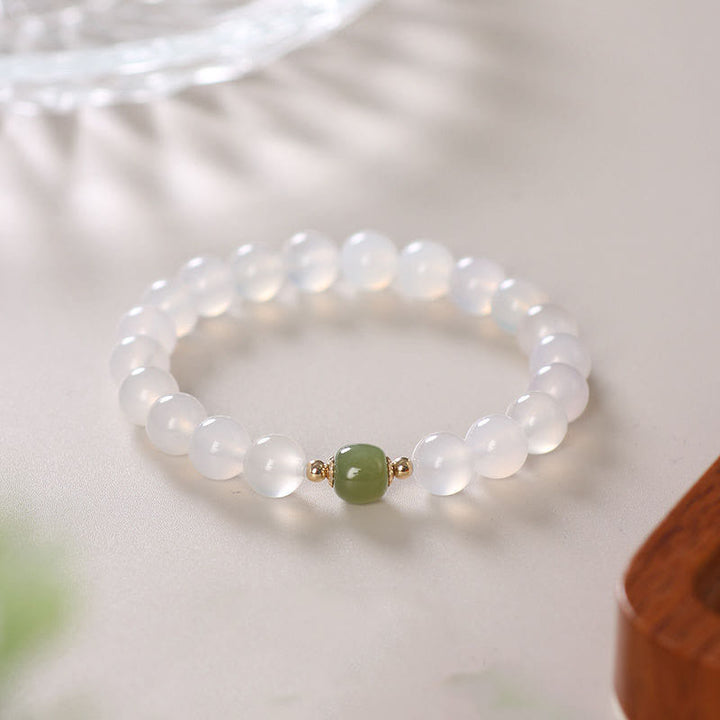 Bracelet porte-bonheur en agate blanche naturelle et jade de Buddha Stones