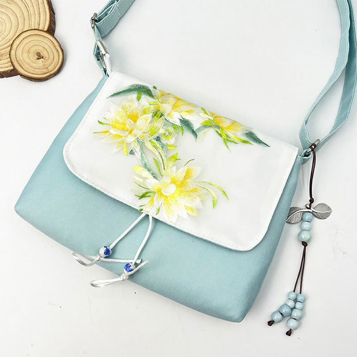 Sac à bandoulière brodé en Buddha Stones , camélia, épiphyllum, gardénia, fleurs de Sakura, sac à bandoulière, sac pour téléphone portable