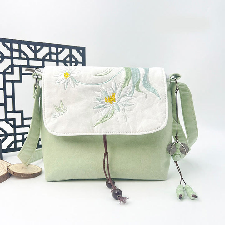 Sac à bandoulière brodé en Buddha Stones , camélia, épiphyllum, gardénia, fleurs de Sakura, sac à bandoulière, sac pour téléphone portable