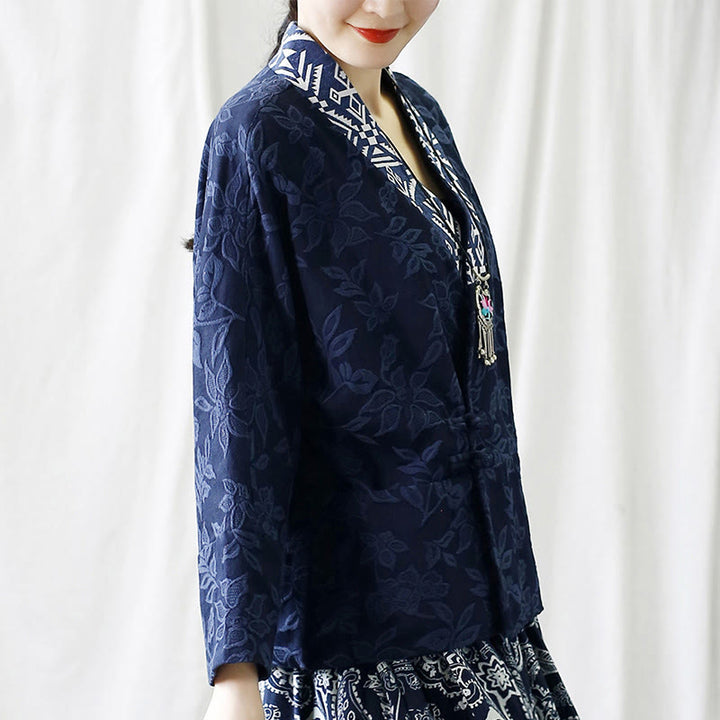 Veste à manches longues et col en V en jacquard avec fleurs et Buddha Stones