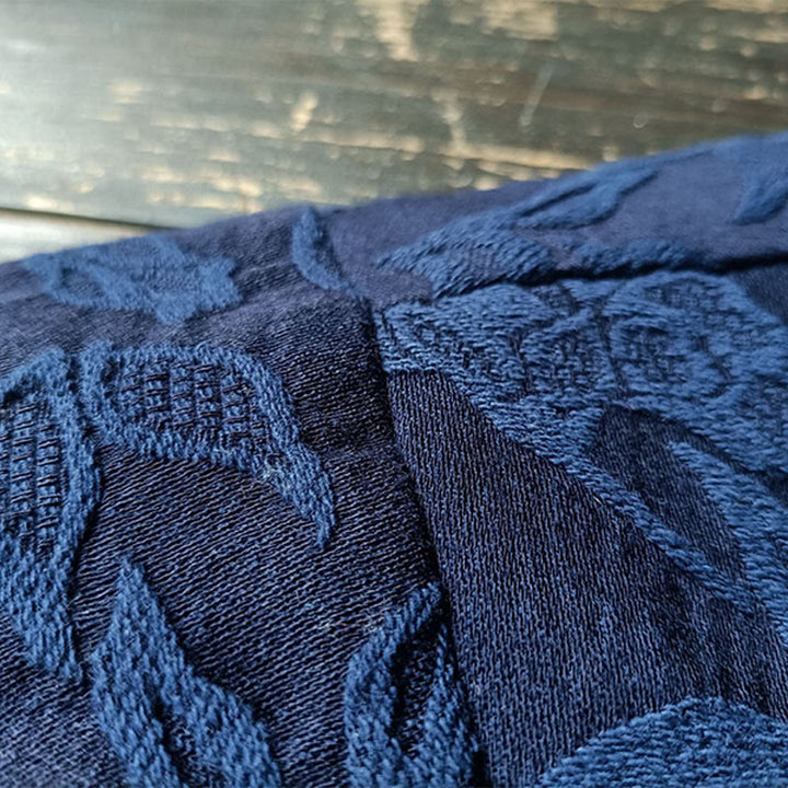 Veste à manches longues et col en V en jacquard avec fleurs et Buddha Stones