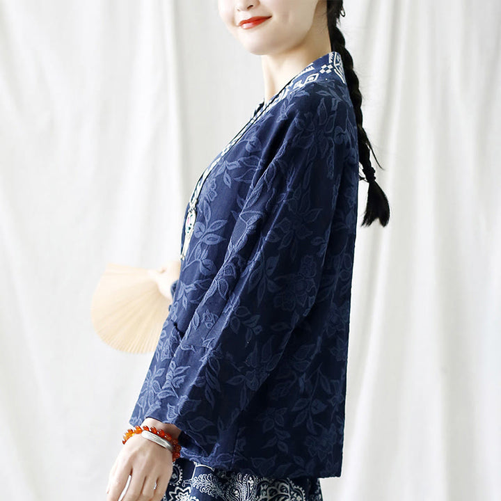 Veste à manches longues et col en V en jacquard avec fleurs et Buddha Stones