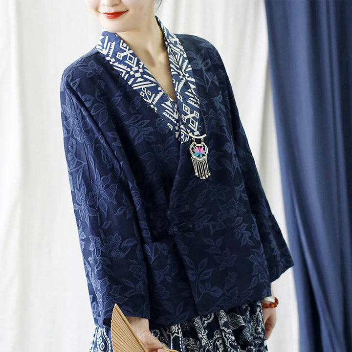Veste à manches longues et col en V en jacquard avec fleurs et Buddha Stones