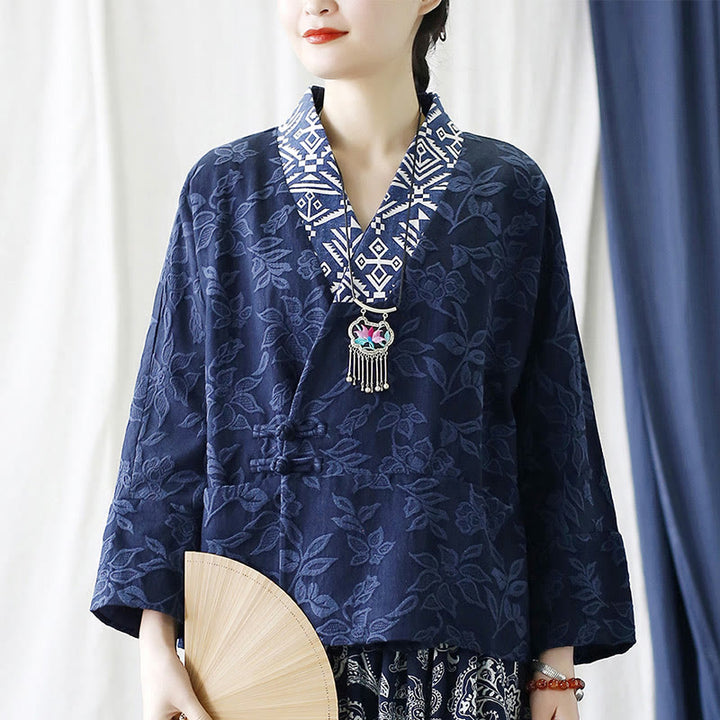 Veste à manches longues et col en V en jacquard avec fleurs et Buddha Stones