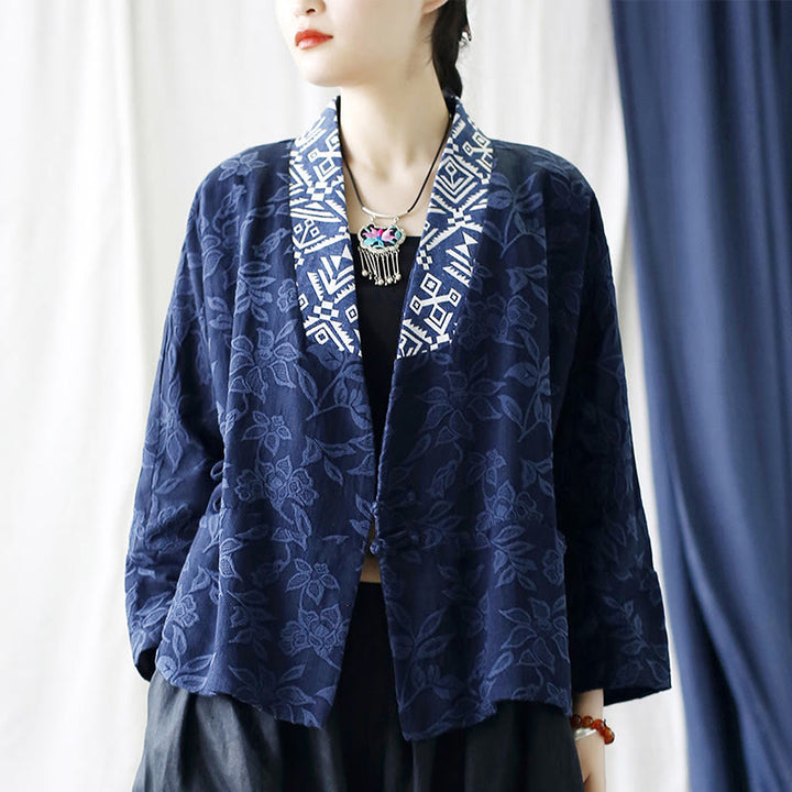 Veste à manches longues et col en V en jacquard avec fleurs et Buddha Stones