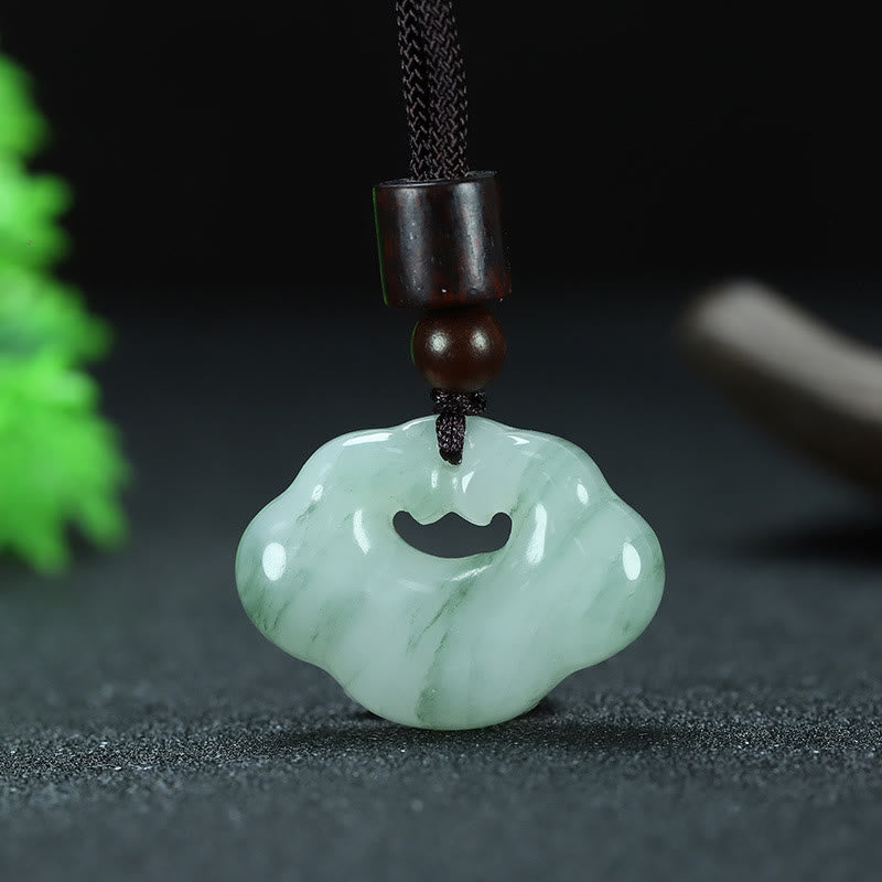Collier pendentif en jade de soie dorée et jade de Tianshan avec Buddha Stones et breloque de verrouillage chinois
