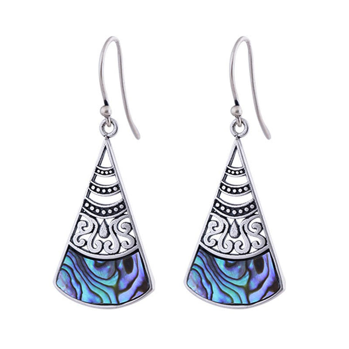 Boucles d'oreilles pendantes en cuivre avec pierre Tridacna et motif creux de Buddha Stones