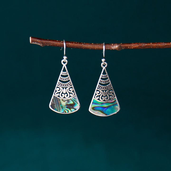 Boucles d'oreilles pendantes en cuivre avec pierre Tridacna et motif creux de Buddha Stones