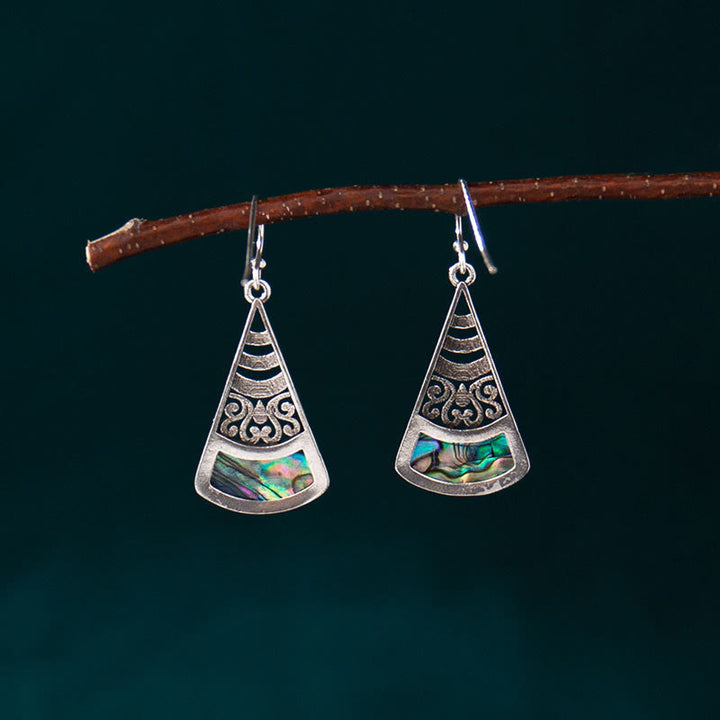 Boucles d'oreilles pendantes en cuivre avec pierre Tridacna et motif creux de Buddha Stones