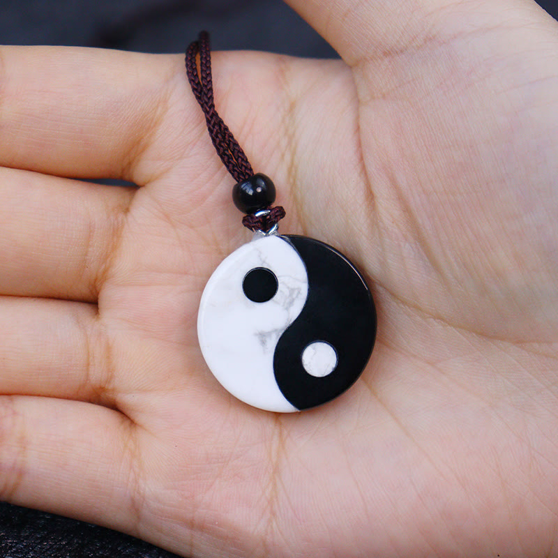 Collier pendentif en obsidienne noire naturelle et turquoise blanche Buddha Stones , force d'accomplissement du Yin et du Yang