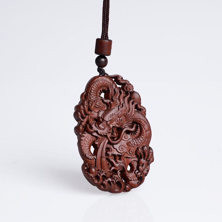 Collier pendentif en bois de jujubier frappé par la foudre Buddha Stones et un double dragon en relief pour éloigner les mauvais esprits