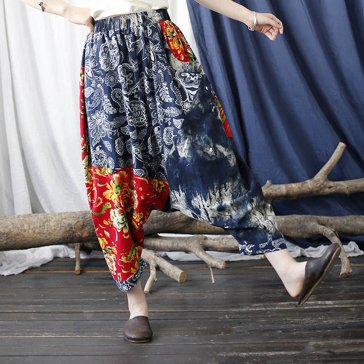 Pantalon sarouel en coton et lin avec poches et patchwork de fleurs de pivoine bleues et rouges Buddha Stones