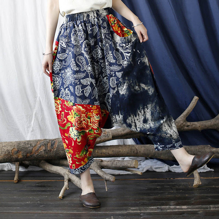 Pantalon sarouel en coton et lin avec poches et patchwork de fleurs de pivoine bleues et rouges Buddha Stones
