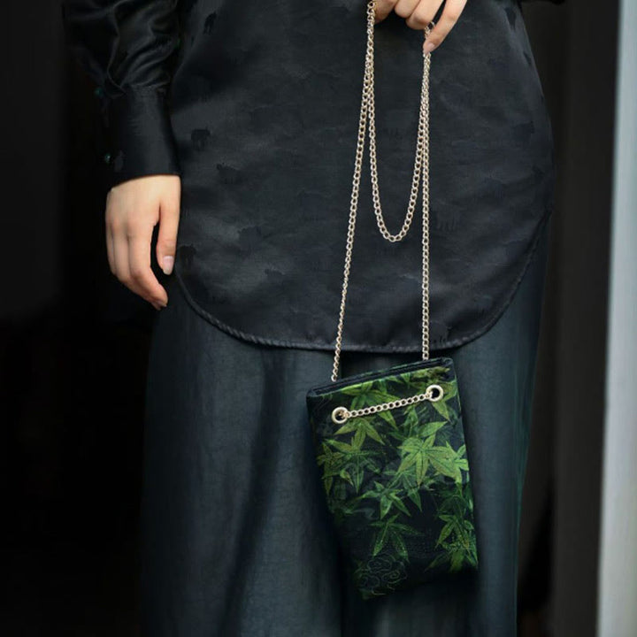 Sac à bandoulière en métal avec petite feuille d'érable et plaqueminier Buddha Stones