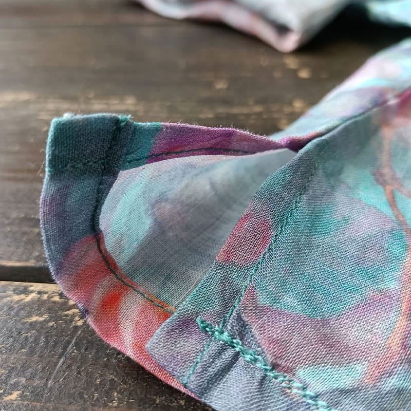 Chemise à manches longues en lin ramie avec imprimé de fleurs roses et de feuilles vertes et de boutons de grenouille - image 17