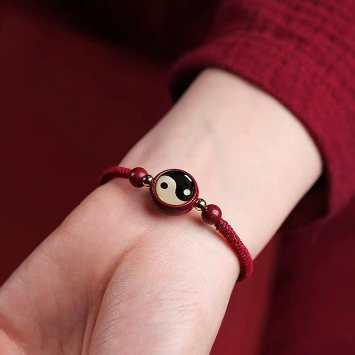 Bracelet porte-bonheur en Buddha Stones avec cordon rouge en cinabre et symbole Yin Yang Bagua - image 10