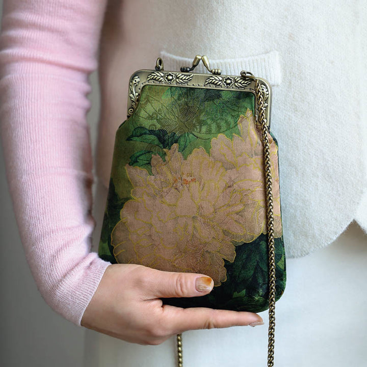 Sac à bandoulière en métal avec petit papillon pivoine vert Buddha Stones