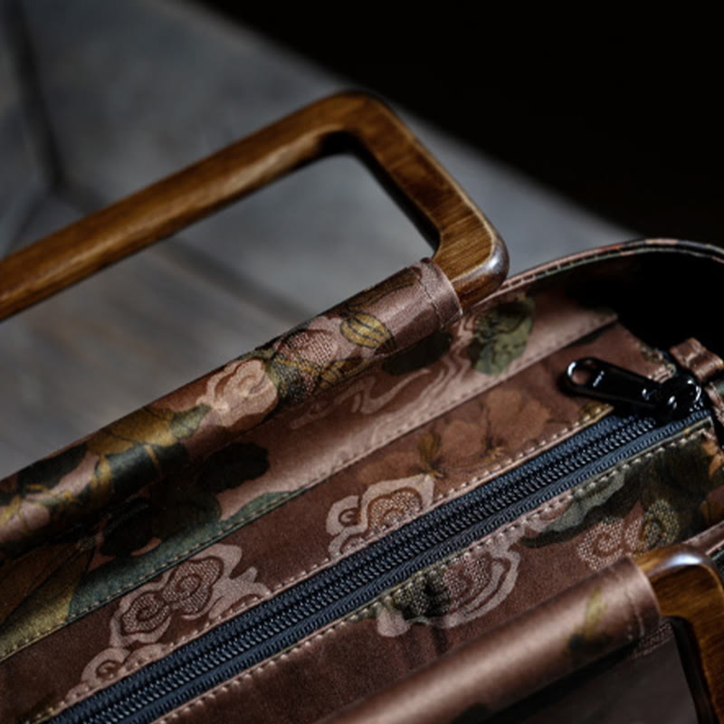 Sac à main vintage en Buddha Stones avec fleurs brunes et feuilles de bambou vertes et poignées en bois et fermeture éclair