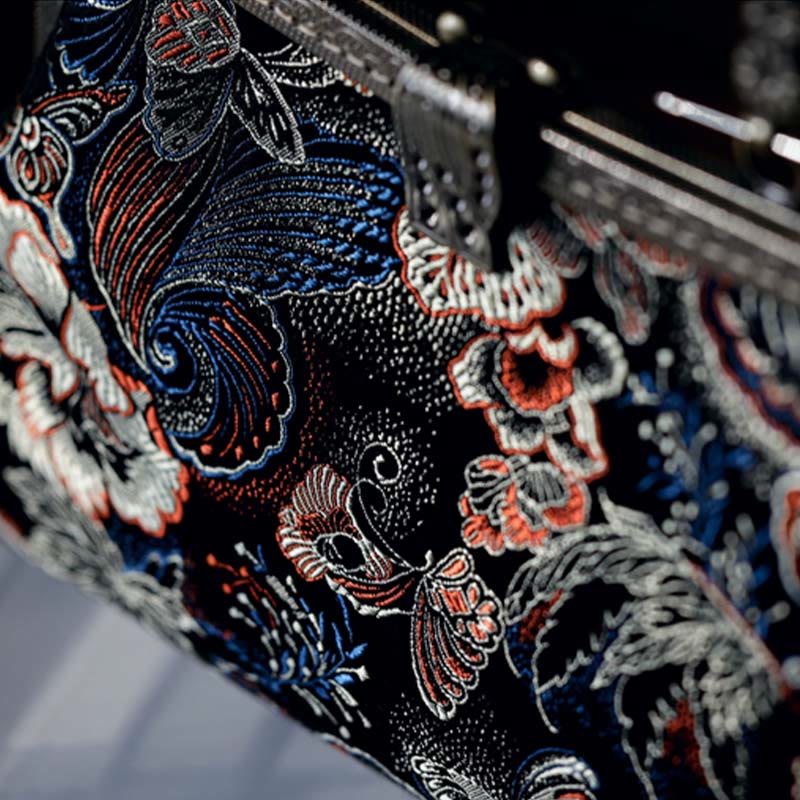 Sac à main avec poignée en métal et Buddha Stones et fleurs papillons
